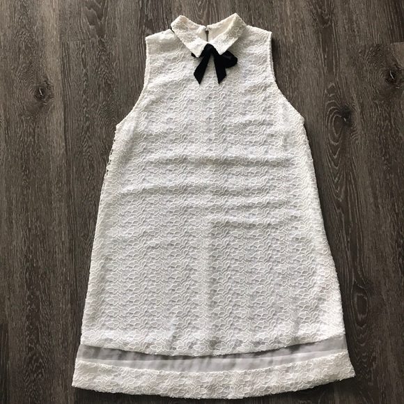 Alice + Olivia White Mini Dress with Black Bow - Picture 3 of 8